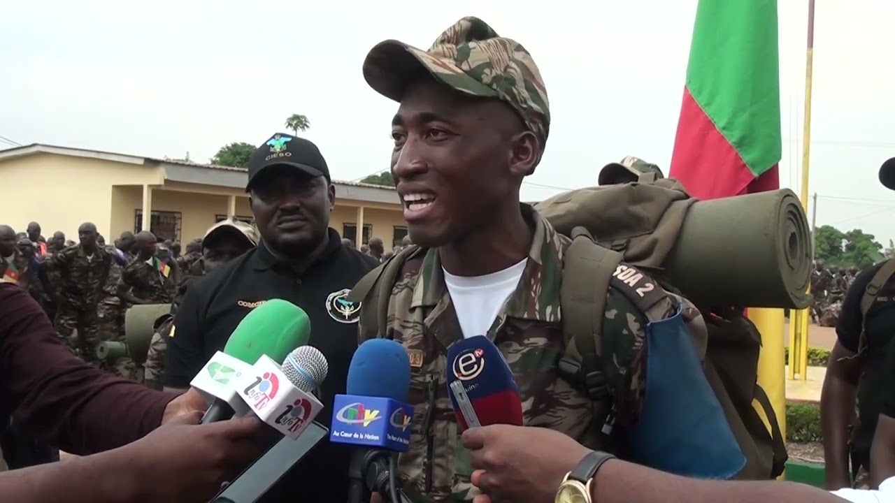 ARMEE 1225 ÉLÈVES SOUS OFFICIERS PRÊTS À SERVIR