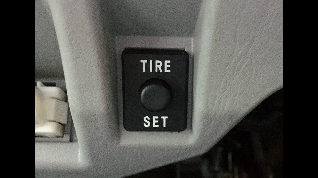 2001-2007 Highlander Low Tire Reset (Wait For 3 Flashes)