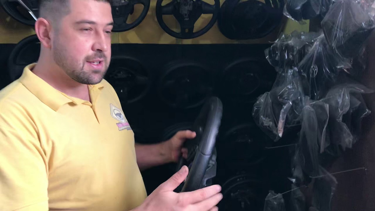 Veja a diferenca entre um volante de plastico e um de pu de primeira linha!!!