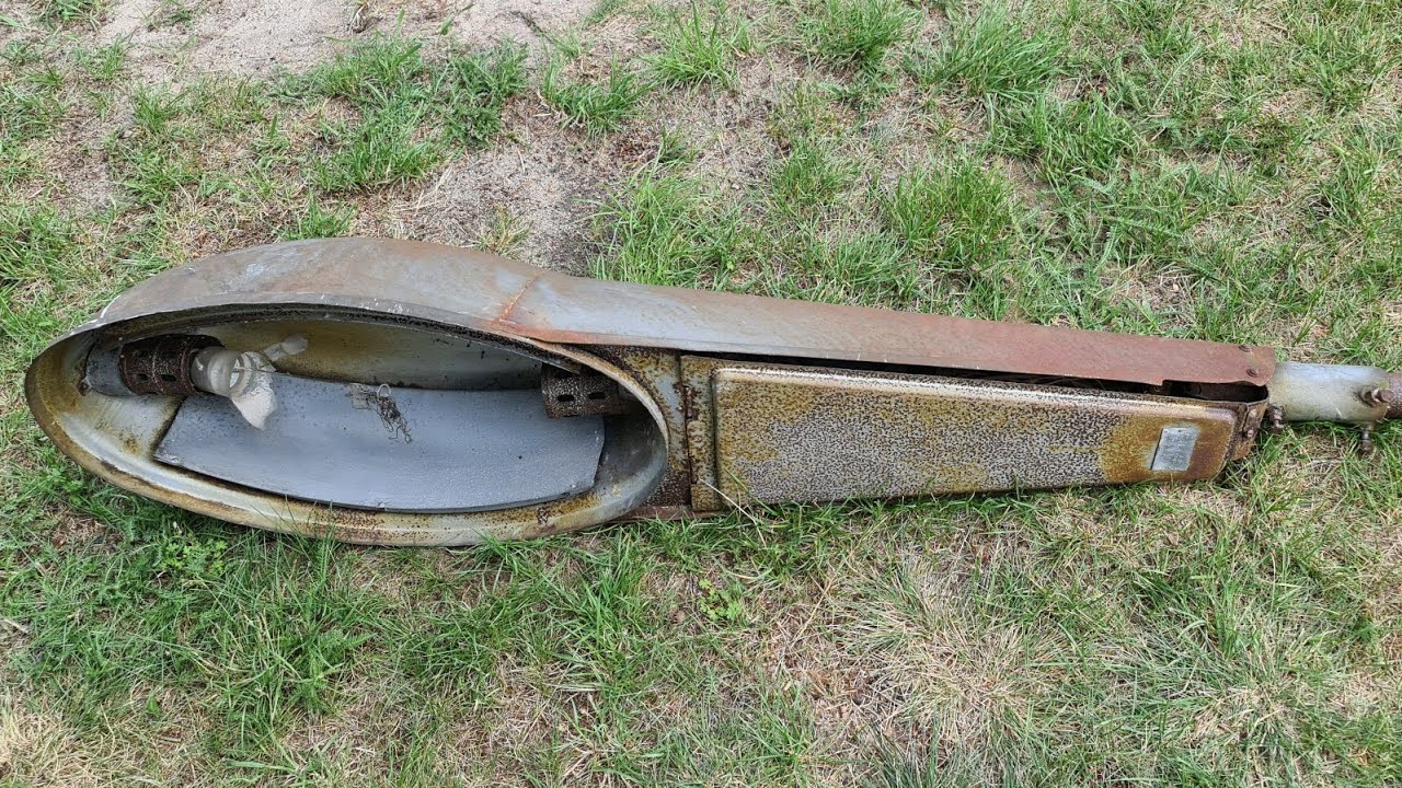 Prezentacja dwulampowej oprawy Mesko ORZ-9 przed remontem
