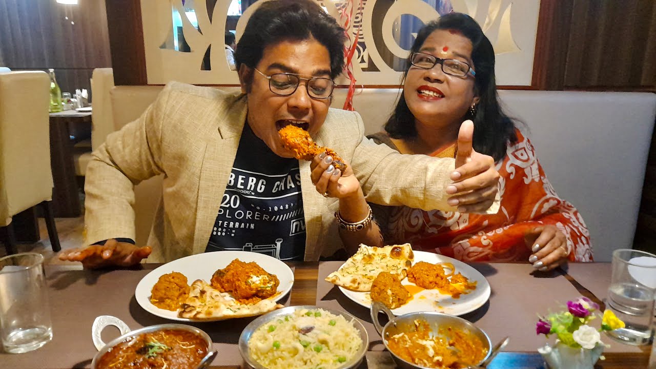31st এ MAA কে SURPRISE দিলাম! Best dinner @B SQUARE with FRIED ICE CREAM 🍨