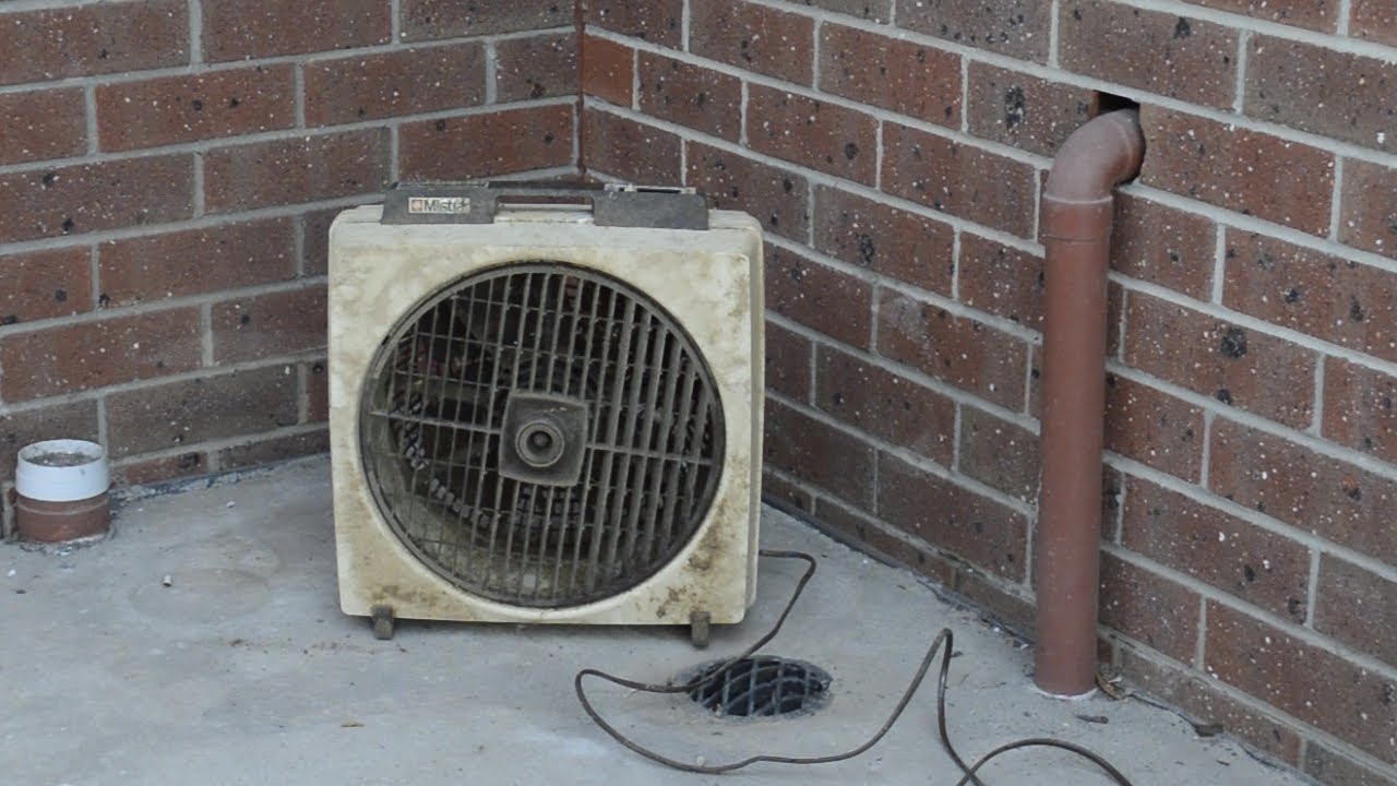 Smashing a Vintage Mistral Gyro-Aire Box Fan