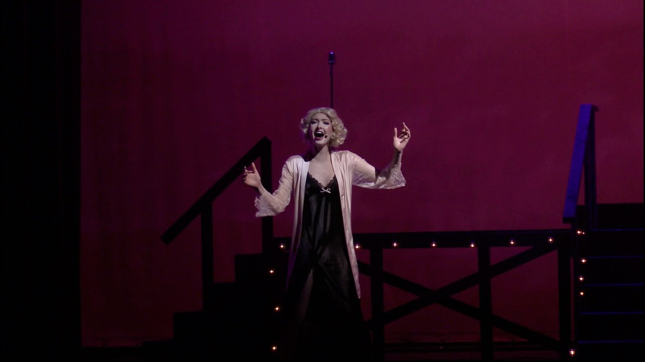 Funny Honey, Grace Piper Fields as Roxie in Chicago