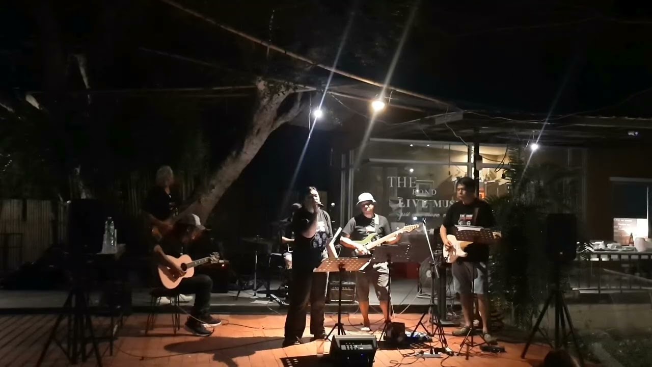 Wind of Change - Scorpions (cover by The Bond) @In the Garden