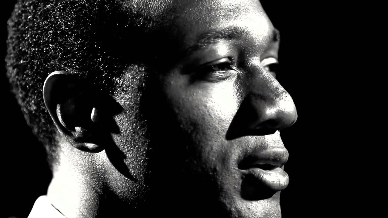 Aloe Blacc performs 