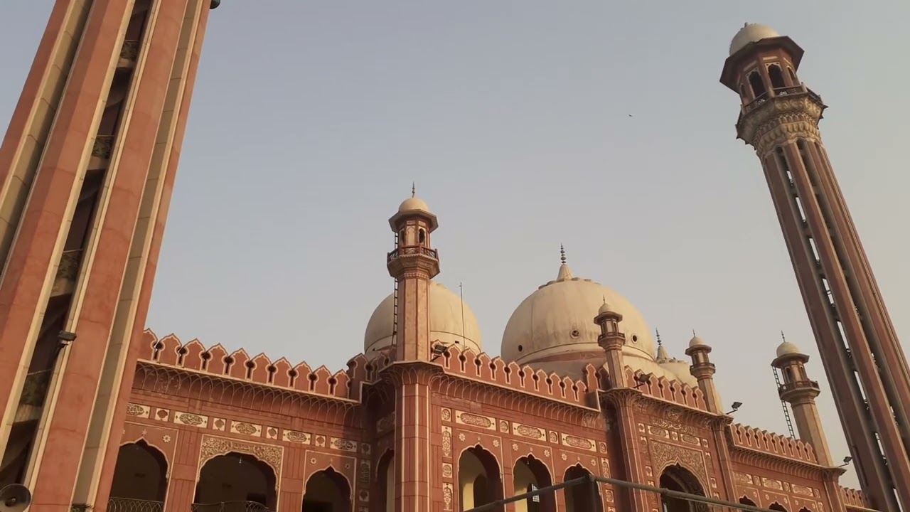 Musjid Muhadis e Azaam pakistan fsd(2)
