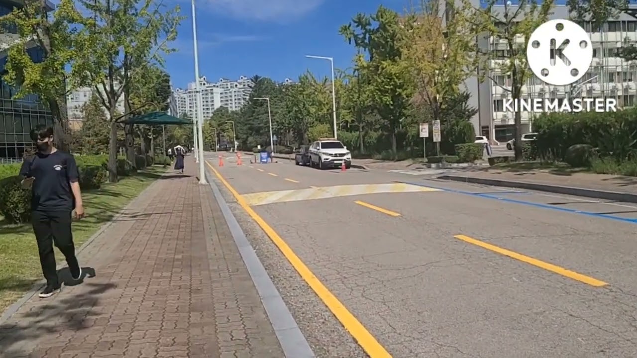 A short Vedio of SKKU main Library and Dormitory Entrance