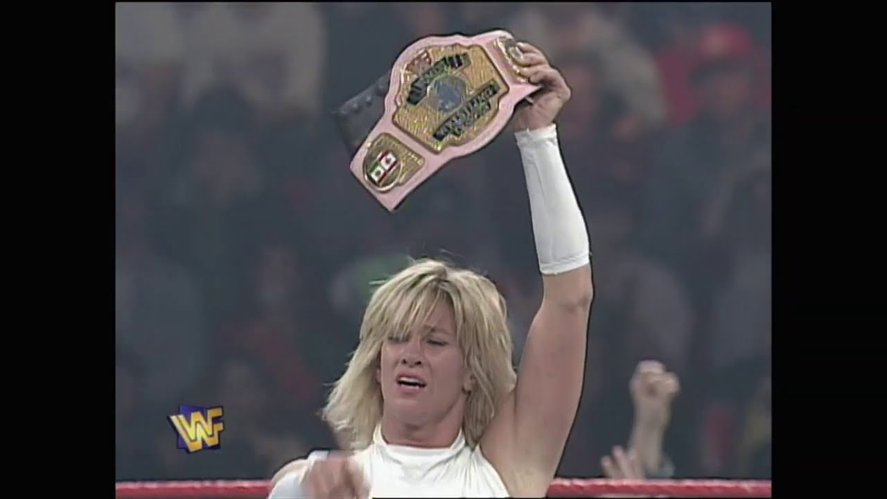 Alundra Blayze (Madusa) beats Bertha Faye to win the WWF Women's Championship for the 3rd time!