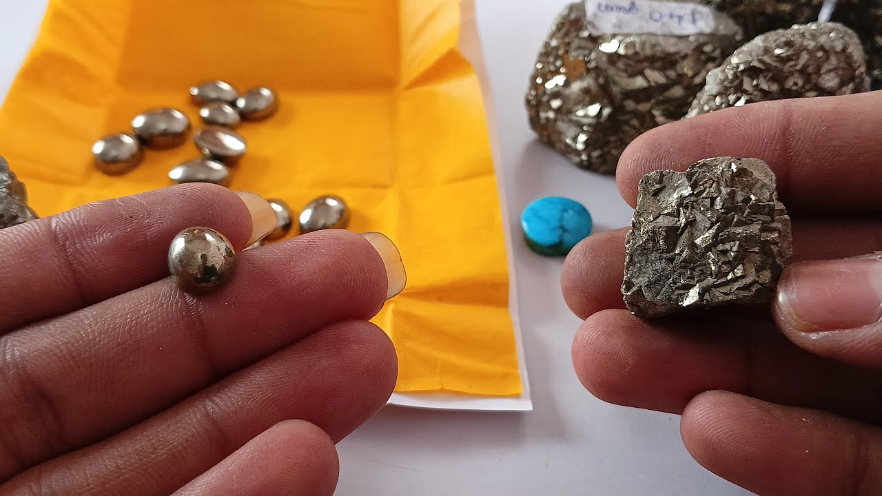 Natural pyrite raw and polished pices 😍.