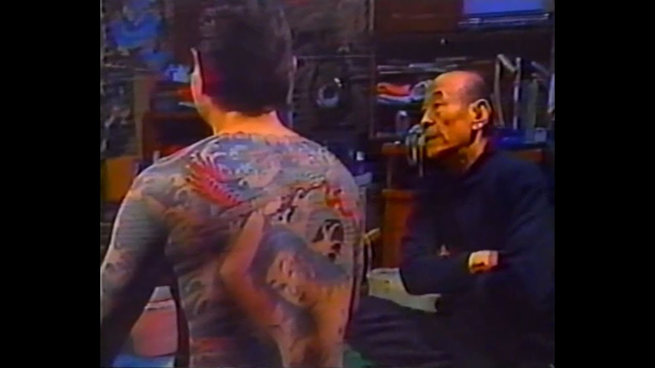 Yokosuka Horihide (横須賀彫秀) Shows Fresh and Healed Back Tattoo