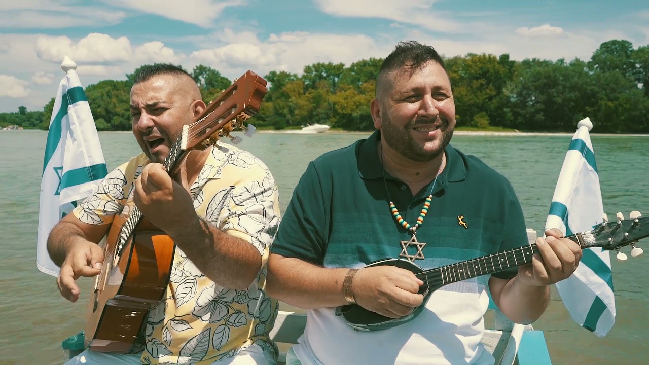 Lorenzó és Pistuka  - Úgy szerette Isten a vilagot (official music video)