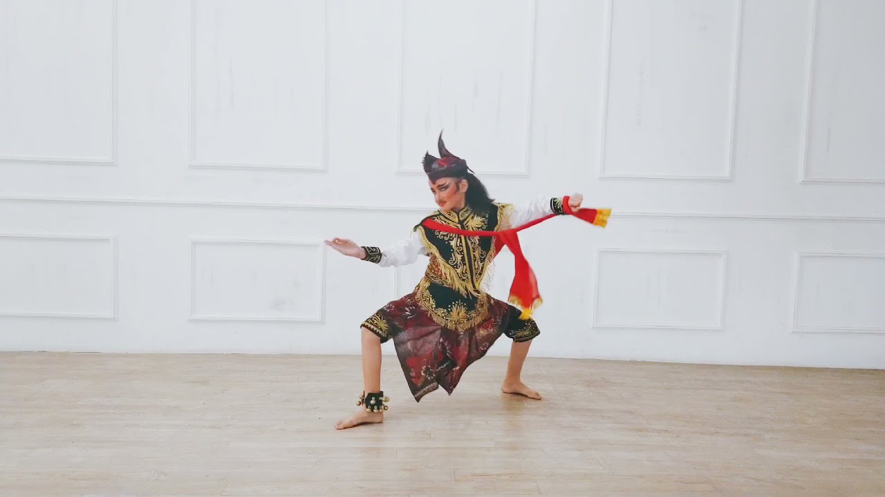 Khalissa Ramadhani/ Tari Remo Bolet/Kategori B