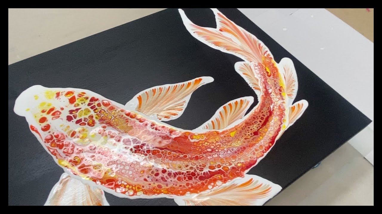 8. Рыбка кои — урок рисования акриловыми красками методом «Потяните и проведите»