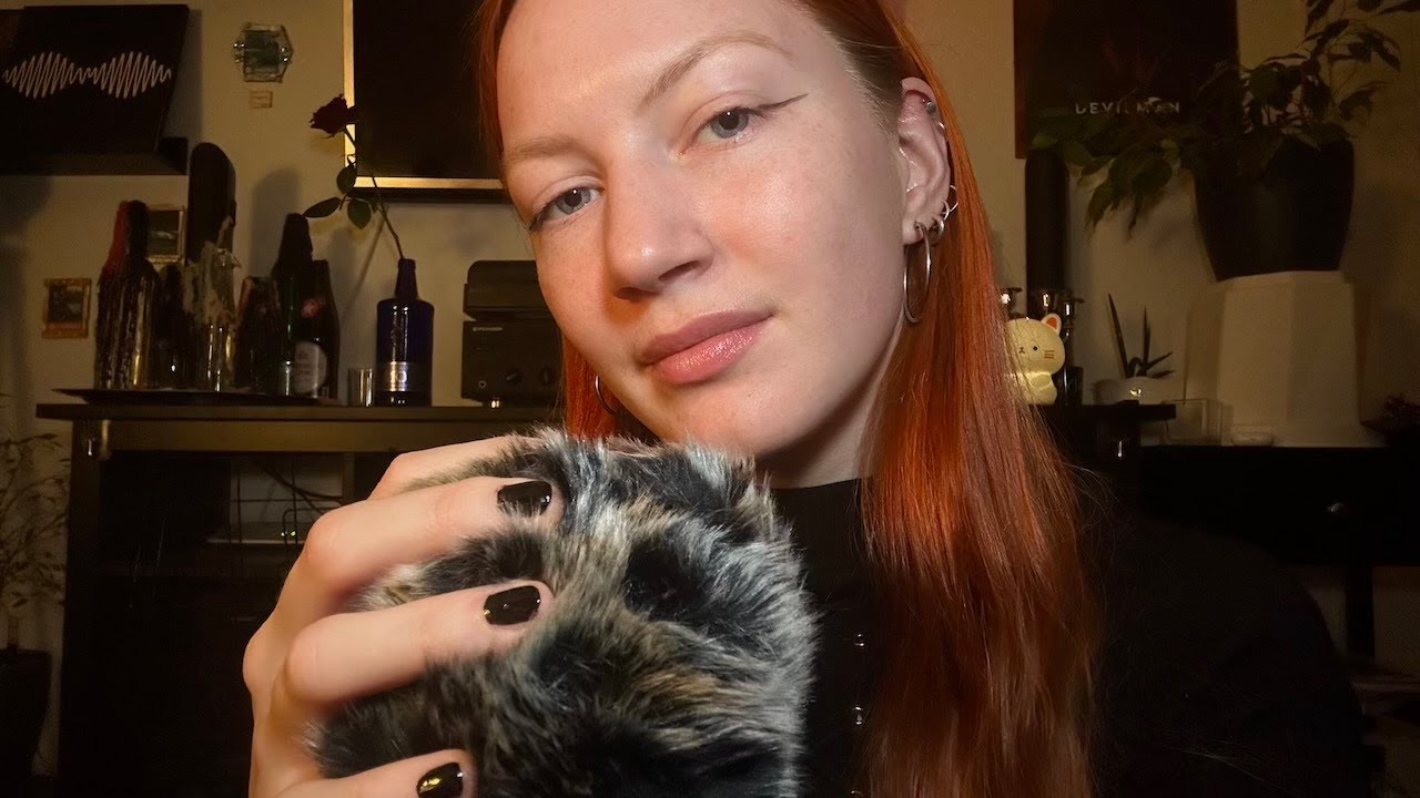 German ASMR ☾ life updates und fluffy mic