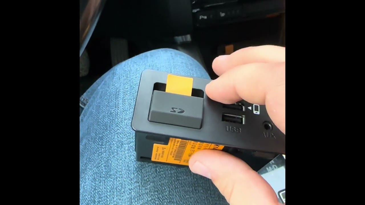 Установка UsbHub Gen3 - Wireless CarPlay / Wired AndroidAuto на автомобили Mazda CX-5 KE.