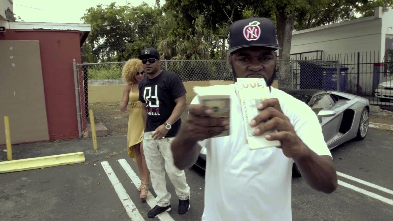 Larry Grams Like Its Nothing Ft Roc FaReal