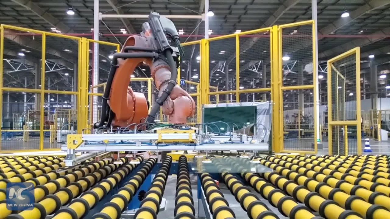 Chinese auto glass manufacturer resumes production despite epidemic