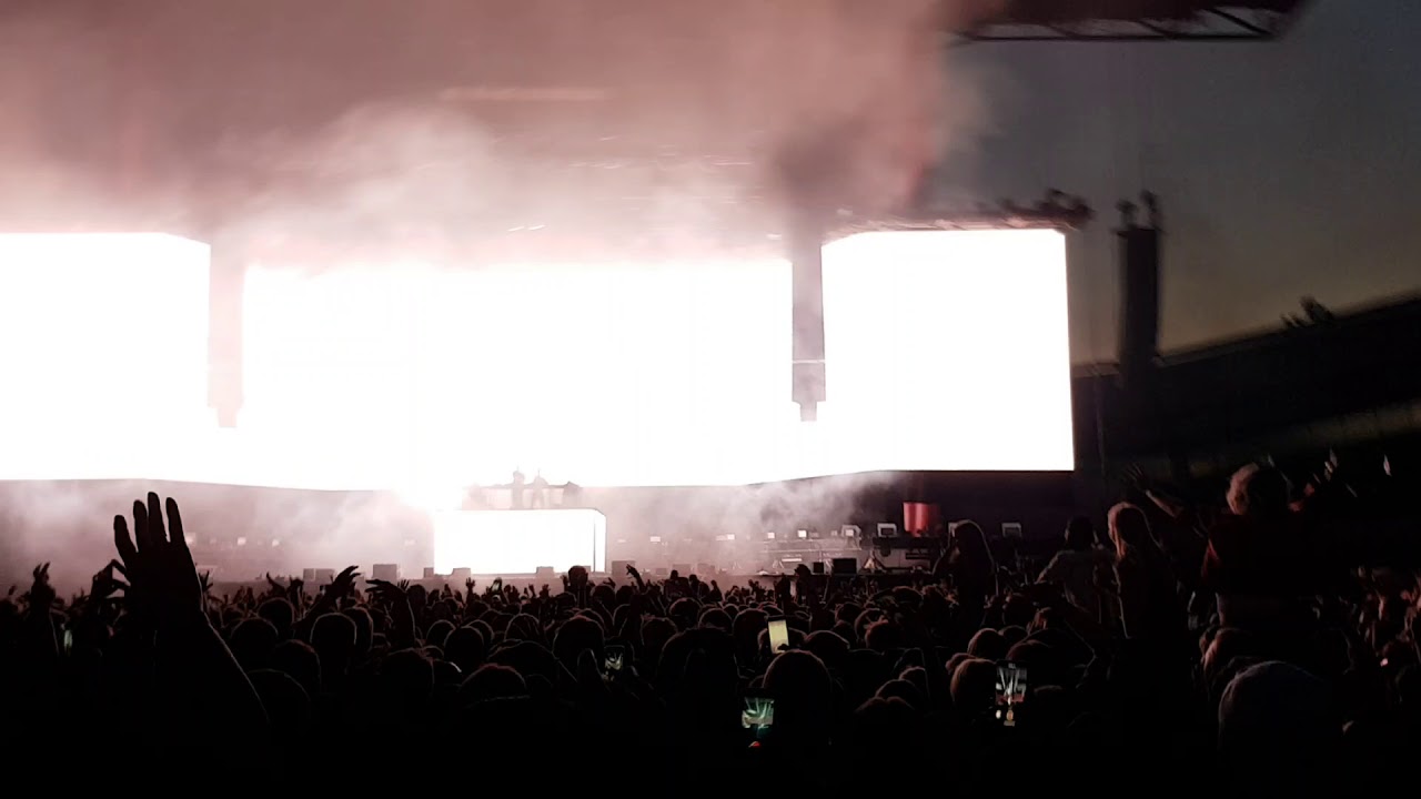 Axwell^Ingrosso - New intro / Sun is Shining / How do you feel right now (Live Summerburst 2018)