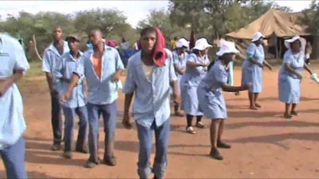 Dikhwaere tsa Botswana.Botswana traditional choirs: Dikhutsana;le tsamaya dingaka