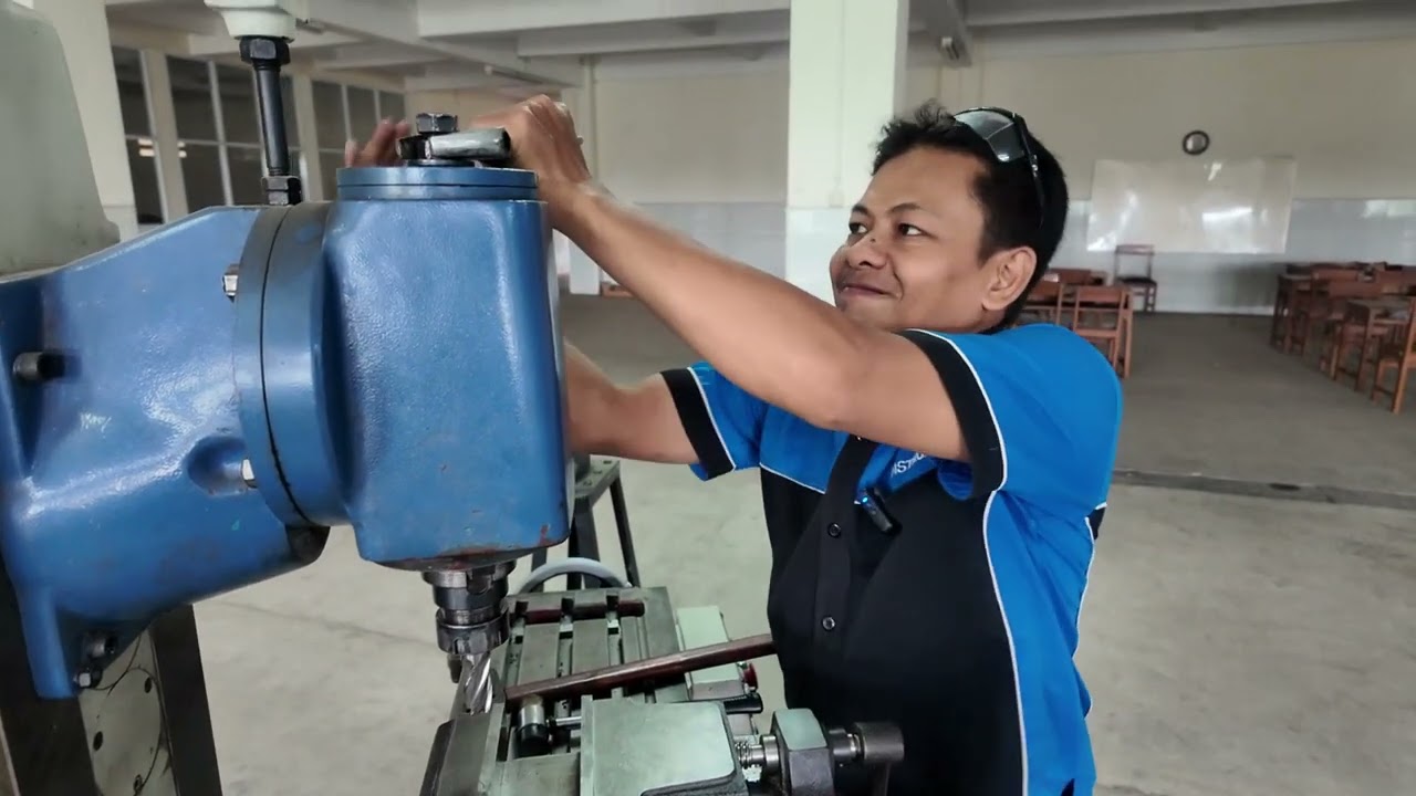 PROSES PENGOPERASIAN MESIN FRAIS MILLING