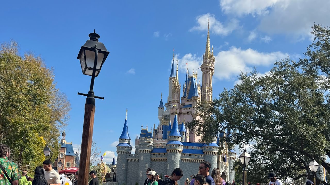 Valentine’s Day 2026 at Disney | Sleepy Hollow & Pirates of the Caribbean
