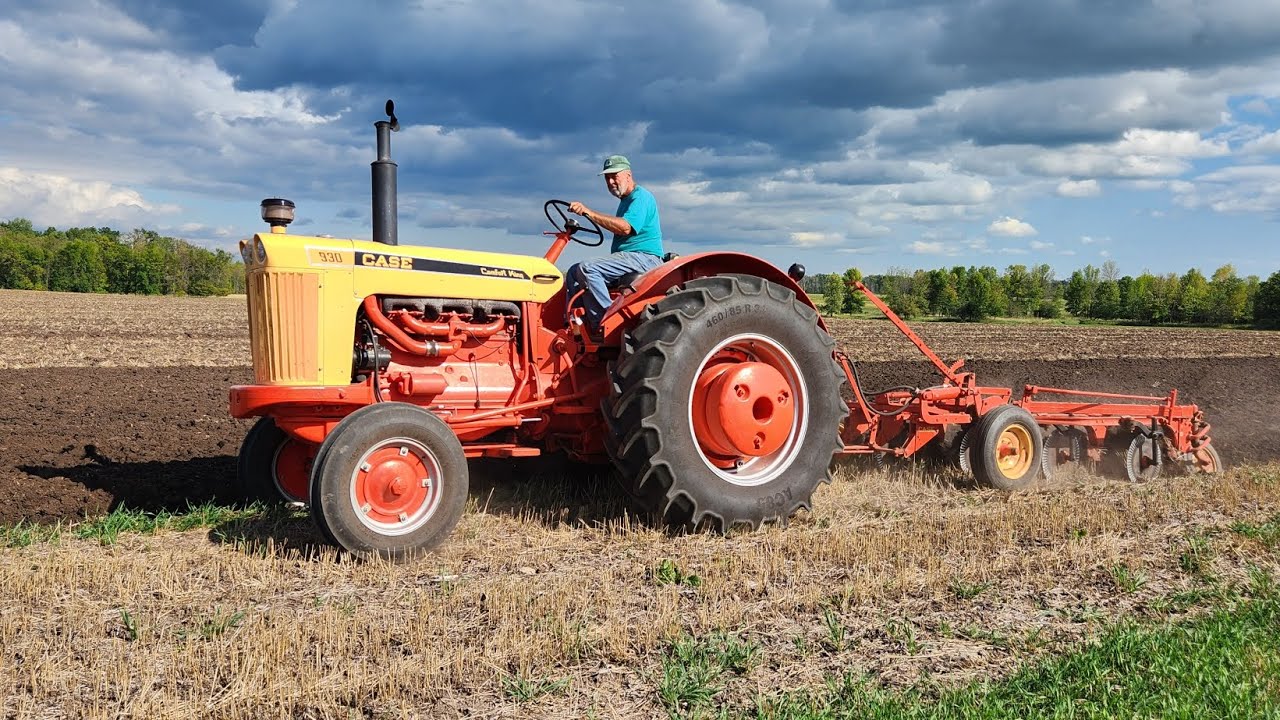 1963 CASE 930 / 4 Bottom Plow