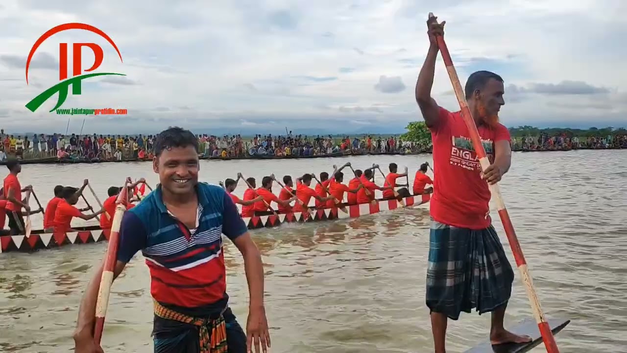 গ্রাম বাংলার নৌকা বাইচ