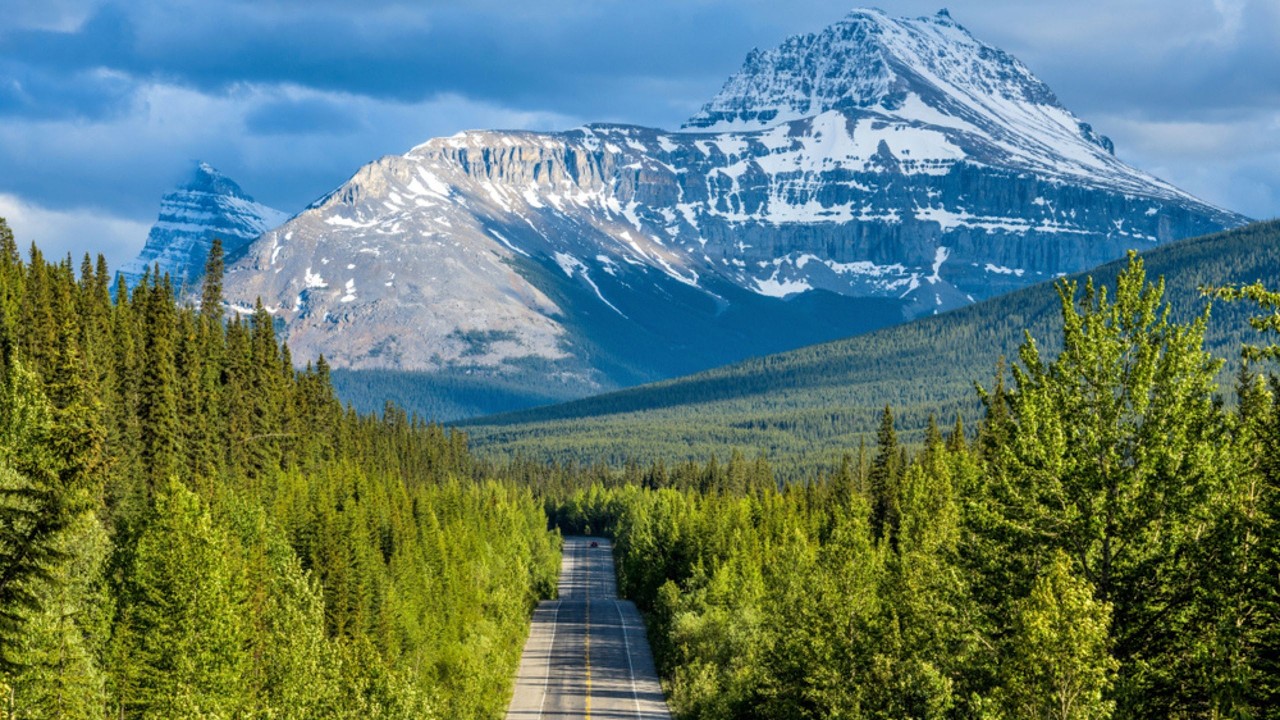 Wanderlust Off the page podcast: Alberta, Canada: Warrior Women, Foodie Heaven and Wide Open Spaces