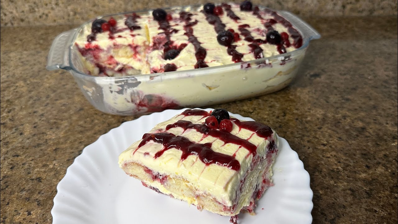 حلى تيراميسو الايطالي على اصوله بنكهة  الفرولة والتوت الجديدة المميزة || berry Tiramisu 🍓🫐