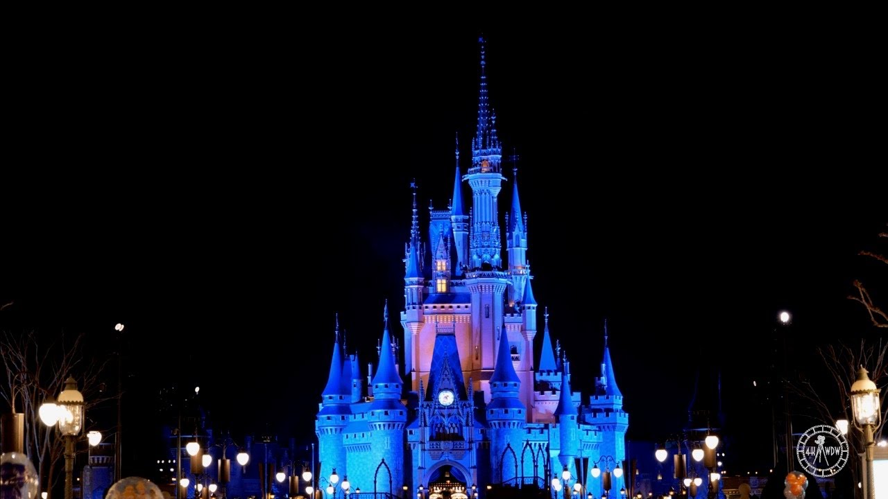 Magic Kingdom Complete Walking Tour at NIGHT - Filmed in 4K | Walt Disney World Orlando Florida 2021