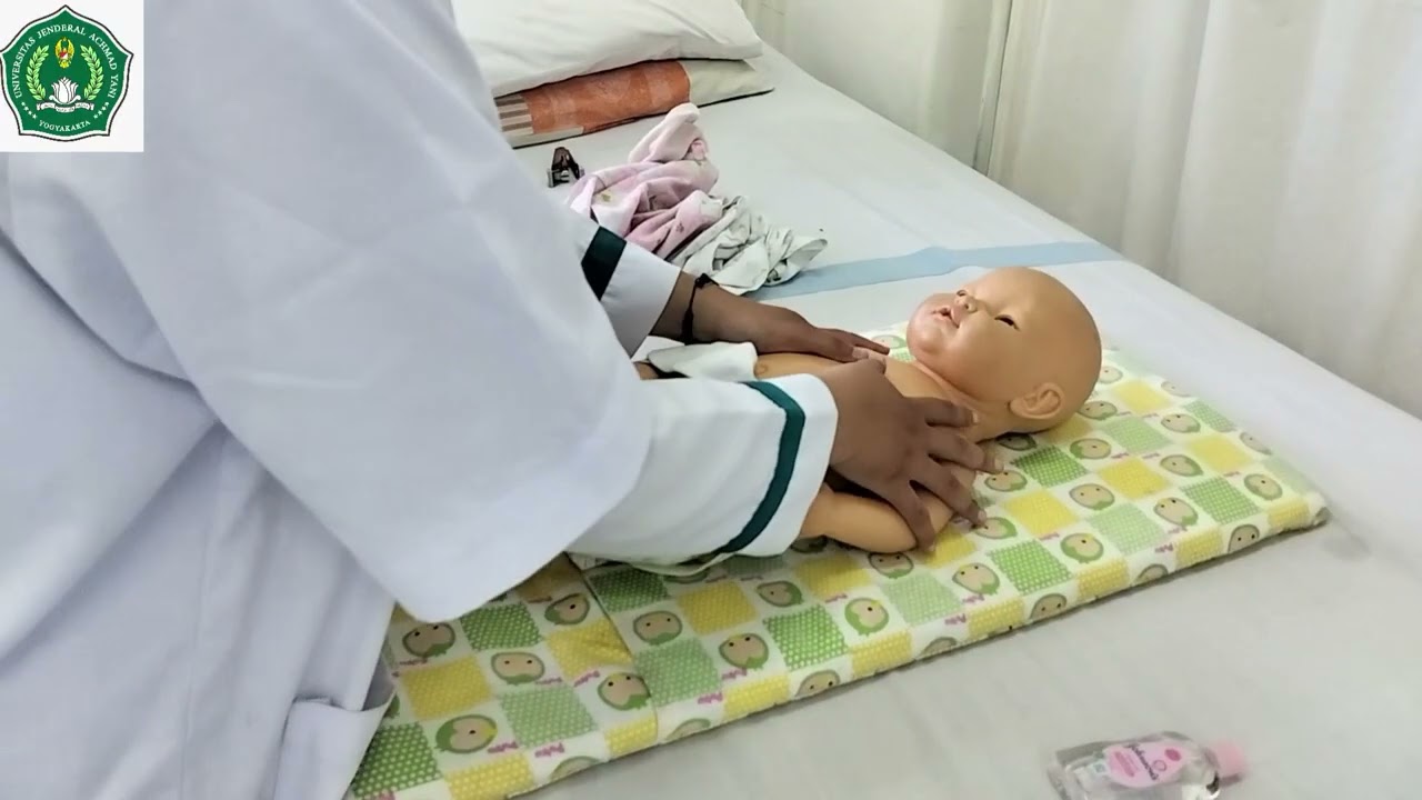 Pijat Bayi - Daniela Dewi (241202016)