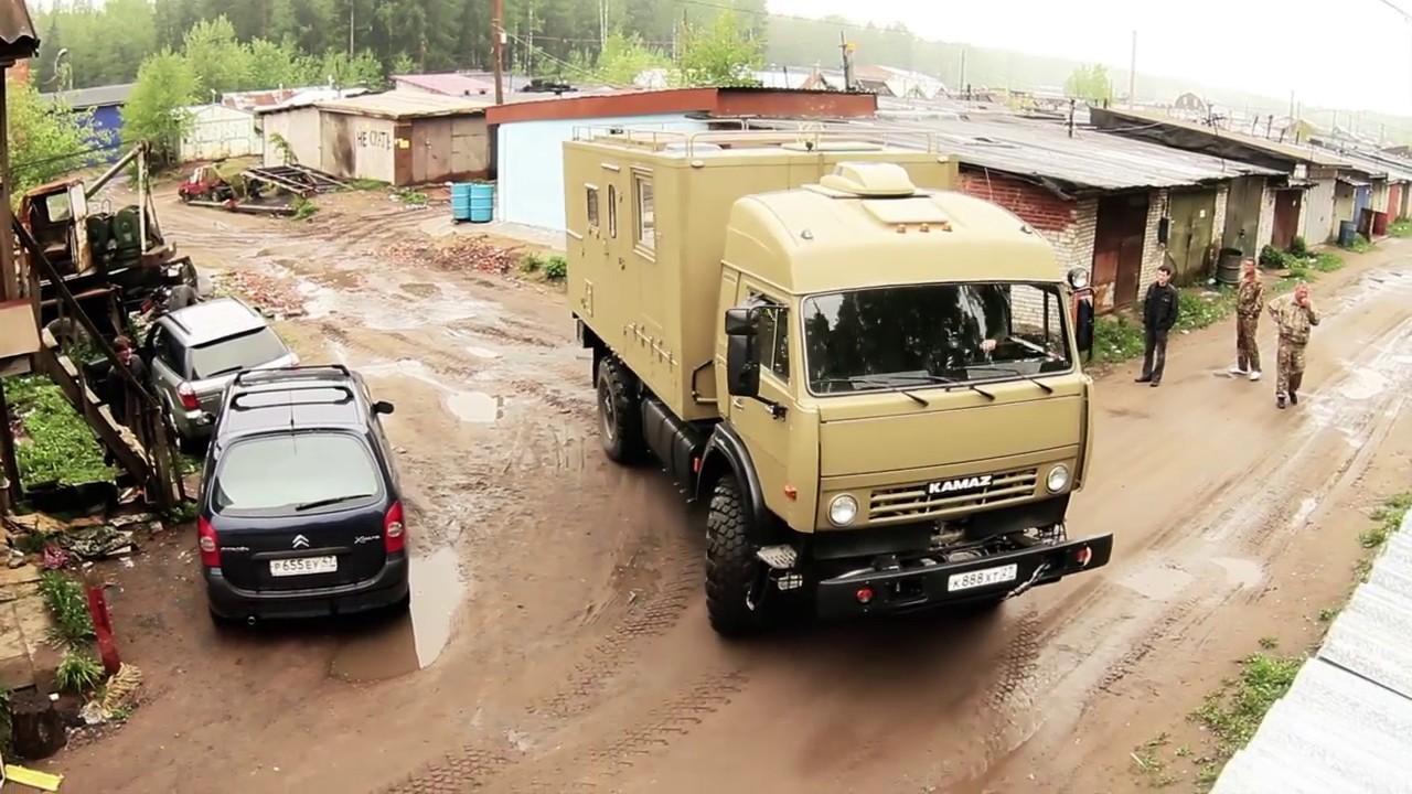 Вездеходный автодом КАМАЗ-4326