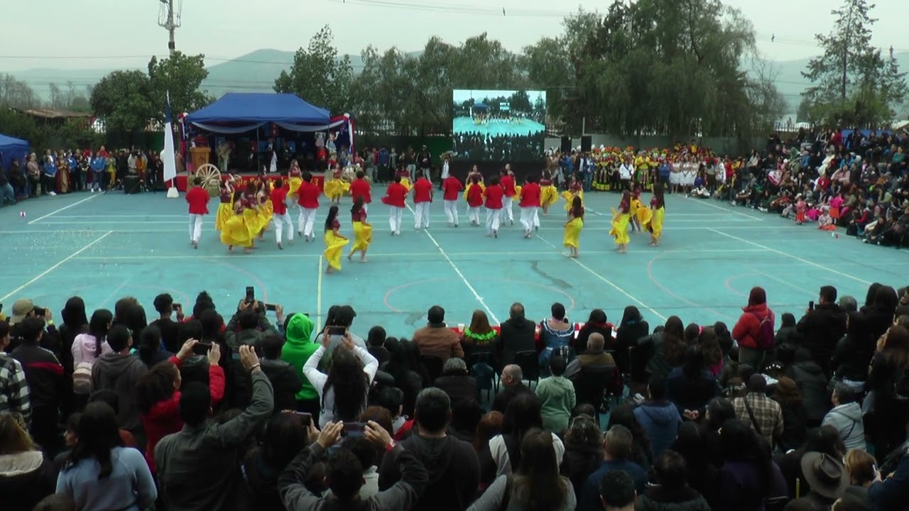 COLEGIO SAN ANDRES DE COLINA PEÑA FOLCLÓRICA BAILE  4°AÑO MEDIO A