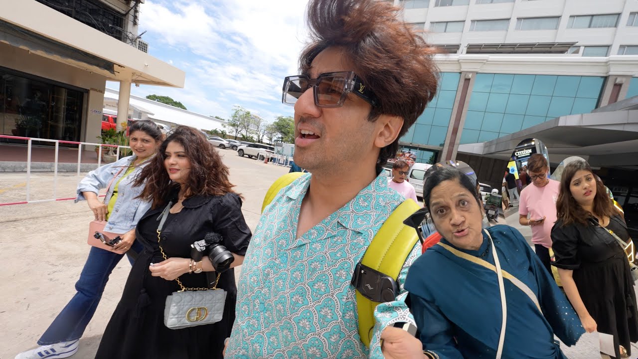 BANGKOK KE MALLS MAI FAMILY KE SATH SHOPPING KARNE KA PARINAAM