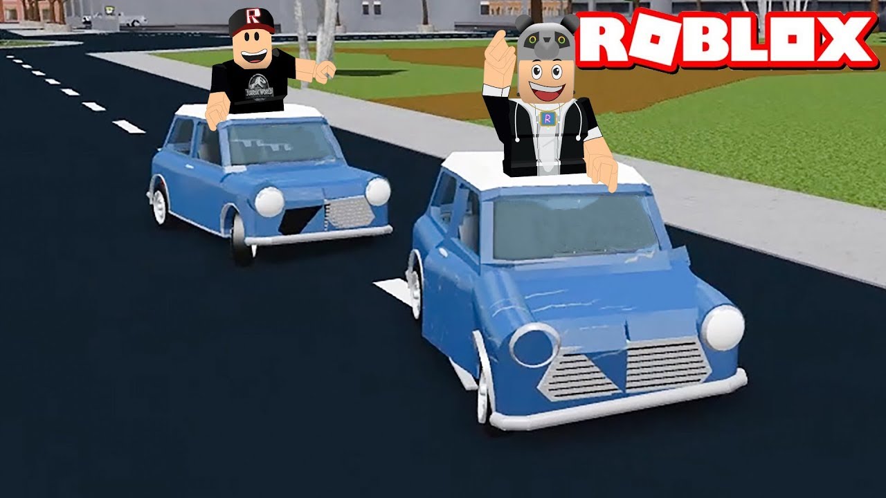 Minik Arabalar ile Kapışmaya Girdik! Bizi Kovaladılar - Panda ile Roblox Car Crushers 2
