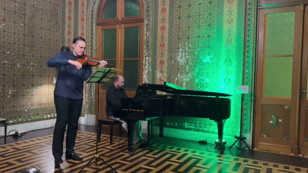 Mozart Violin Concerto nº 5 / Bach Sarabande BWV 1004 - Leonardo Bock, violin