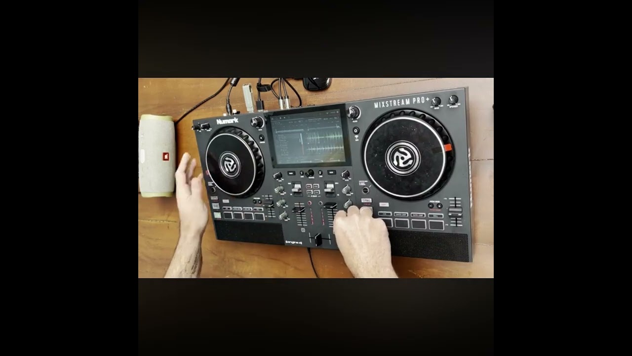 The DJ's Guide to MASTERING Beatmatching and EQ Control pt. 2  