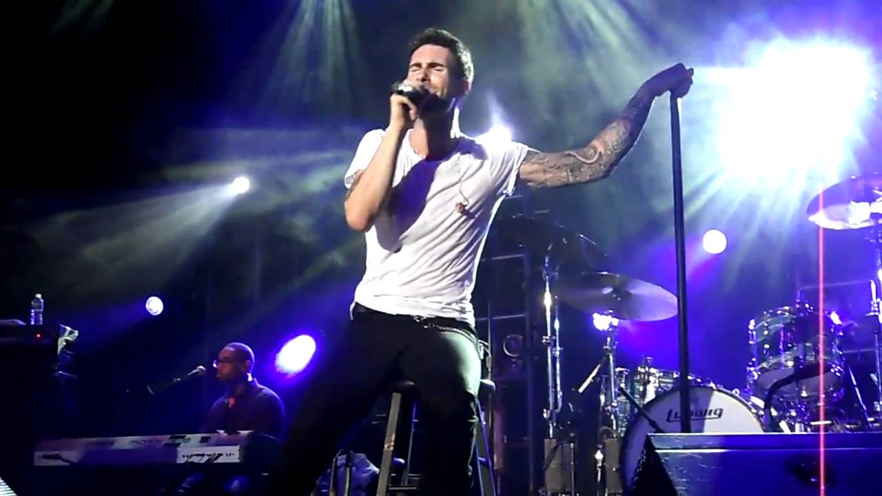 Maroon 5 - She Will Be Loved (Live at the Fillmore)