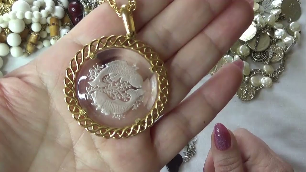 Let’s Open A Goodwill Jewelry Jar !