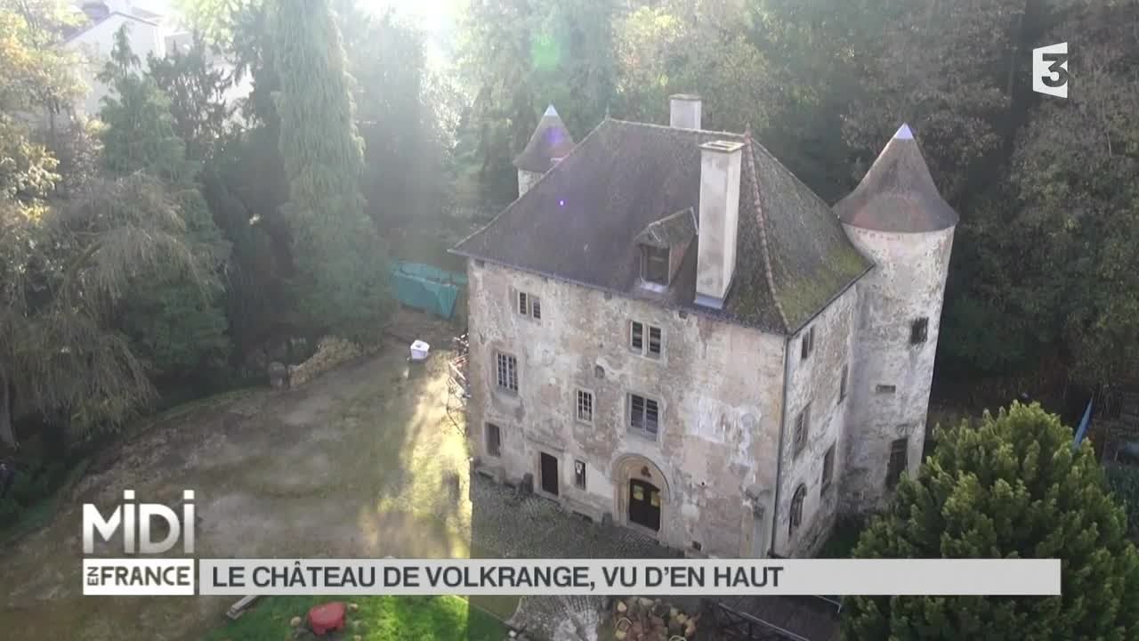 VUE D'EN HAUT : Le château de Volkrange