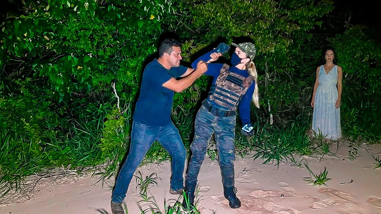 HOMEM SEGURA O BRA&Ccedil;O DA ROSY E ELA TENTA FUGIR - SPIRITBOX
