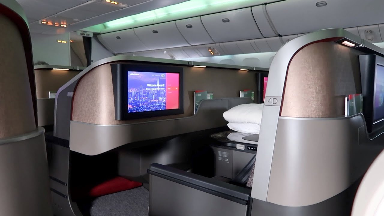 LATAM's BRAND NEW and AMAZING business class cabin! Sao Paulo to Santiago, B777-300ER