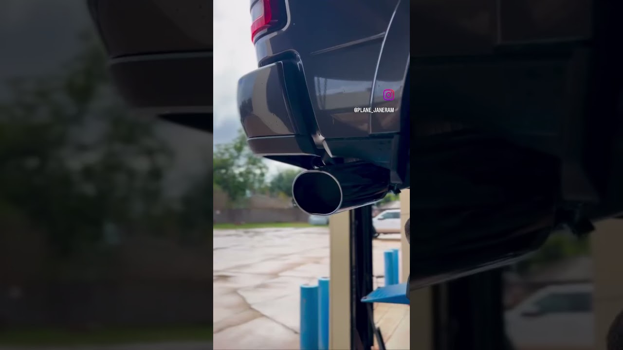 Banks Power Monster Exhaust 2019 Ram 2500 #mallcrawler #truck #diesel