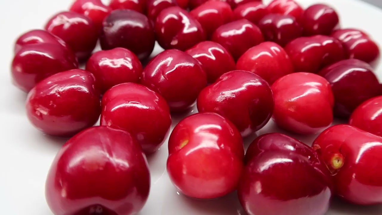 Eating 1 handful of cherries a day does these to your body