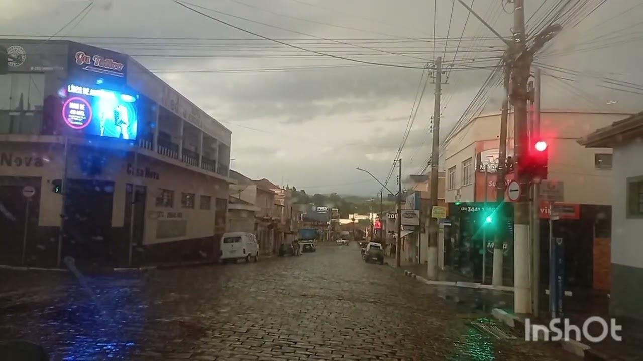 Veja o arco íris depois da chuva ☂️ ☂️🌧️.