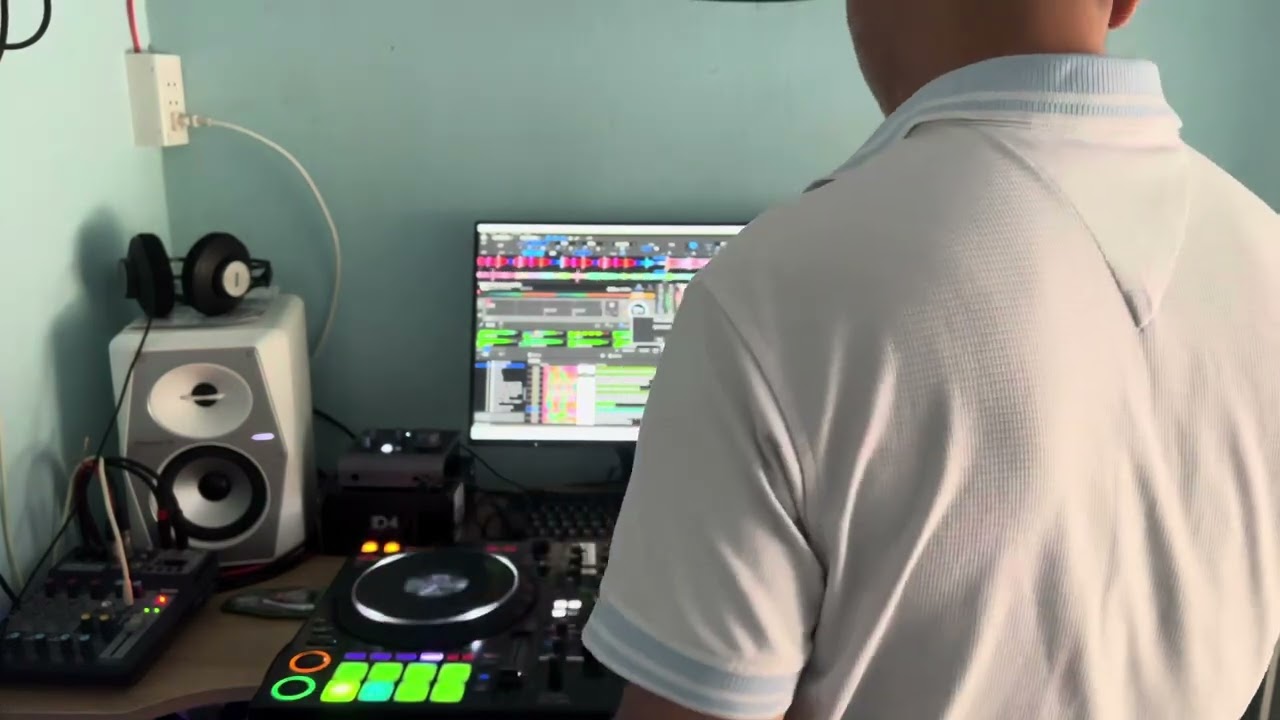 #numark mixstream pro go #ddj1000 #pioneer VM-50W