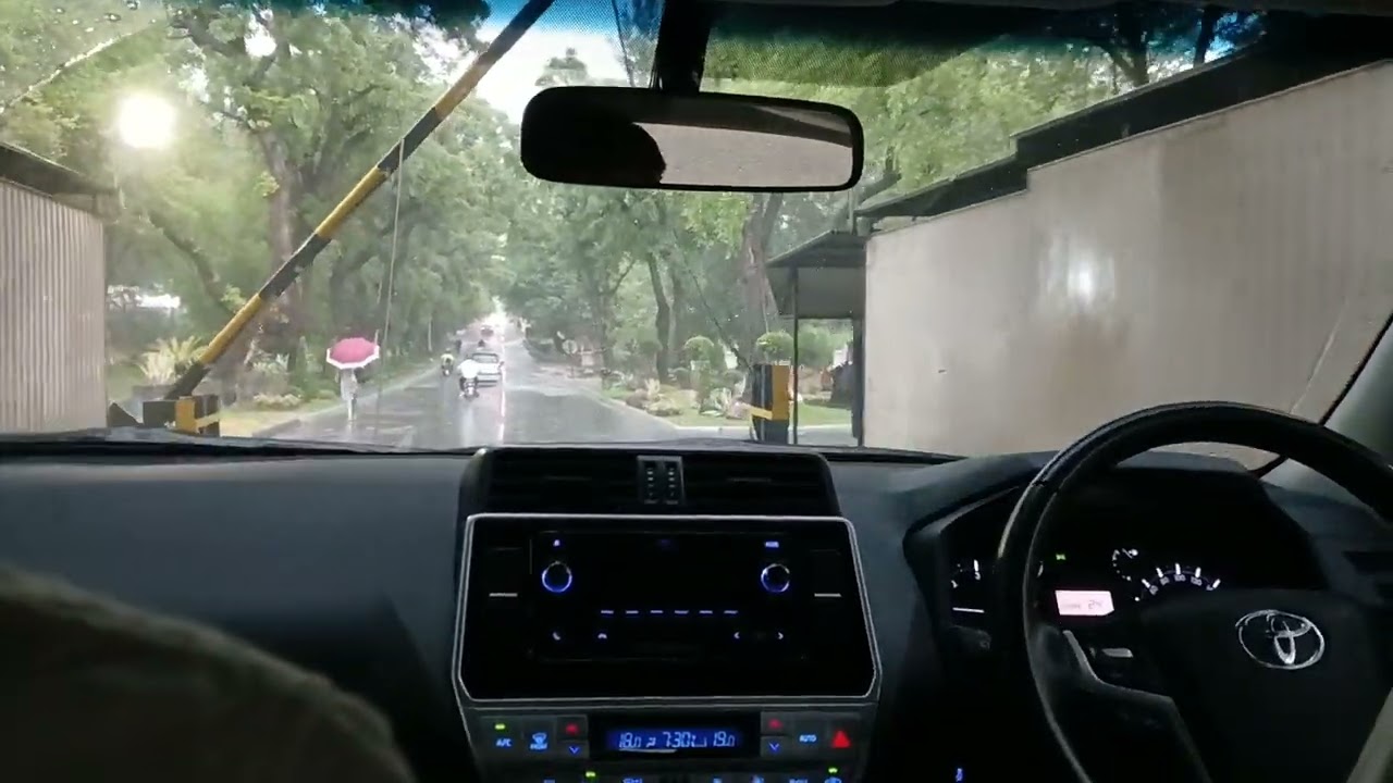 Entering Diplomatic enclave Gate #2, Islamabad, Pakistan / Въезд в дипломатический район, Исламабад
