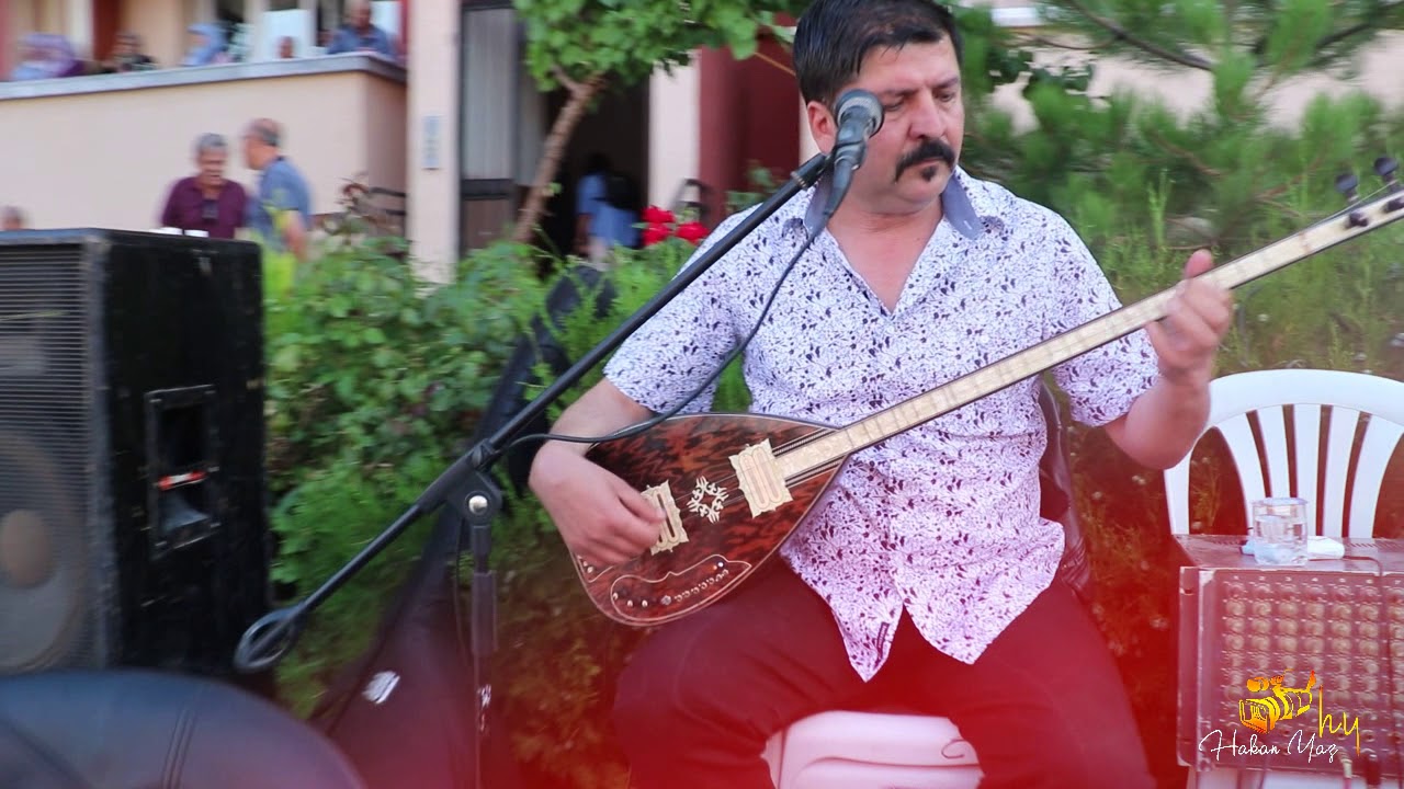 MİNİK MUSTAFA - ELLERİ CEBİNDE HALİ PERİŞAN