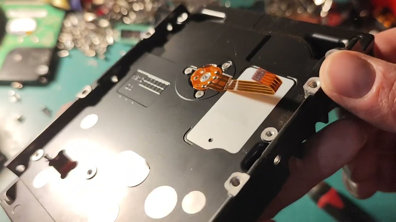 Disco SCSI por dentro PARTE 1(Desmontaje).