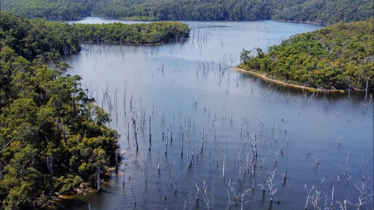 WATCH THIS  BEFORE FISHING HERE! Bluerock Lake Gippsland.